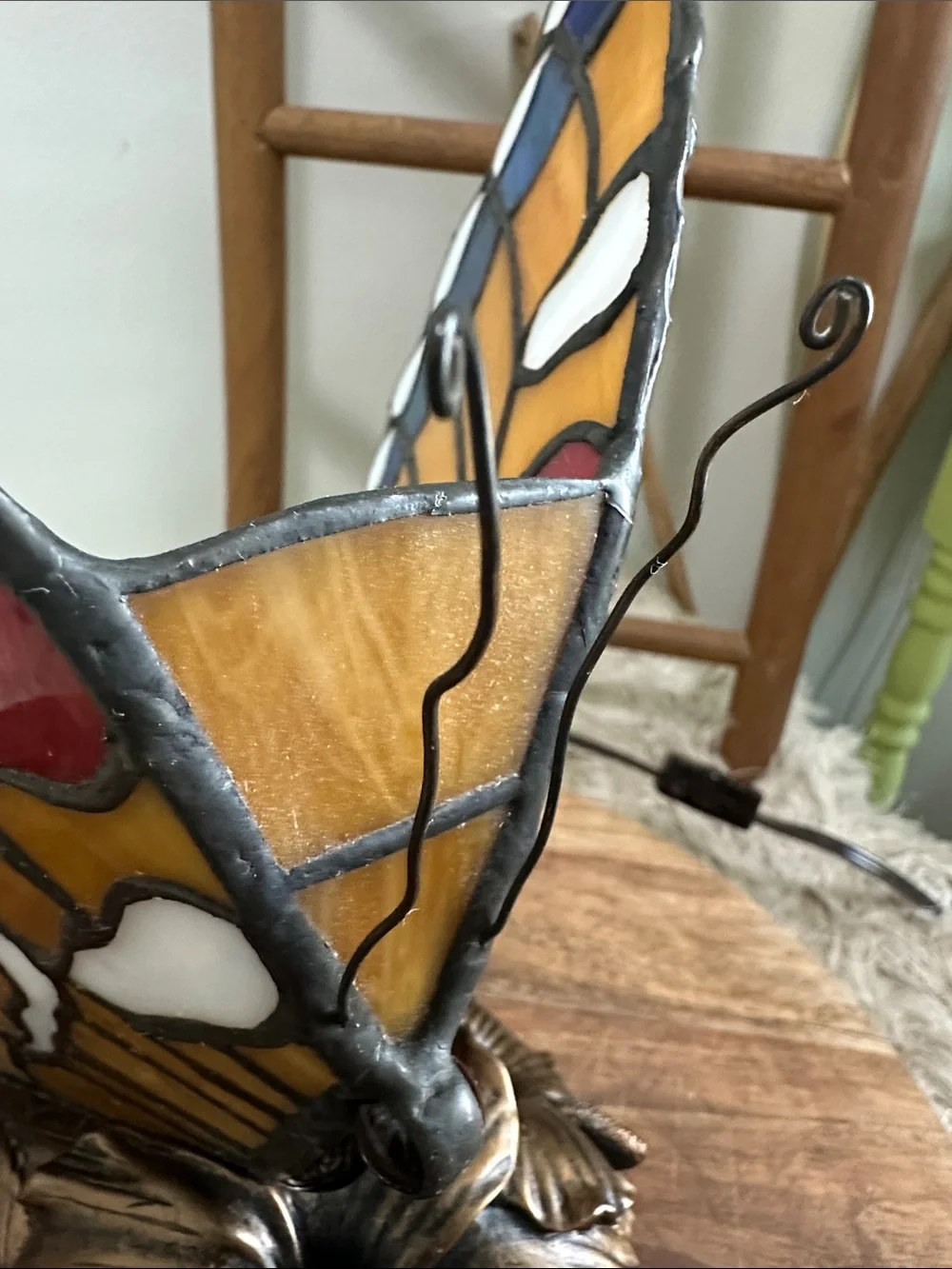 Tiffany Style‎ Stained Glass Butterfly On Flower Night Light Table Lamp Works